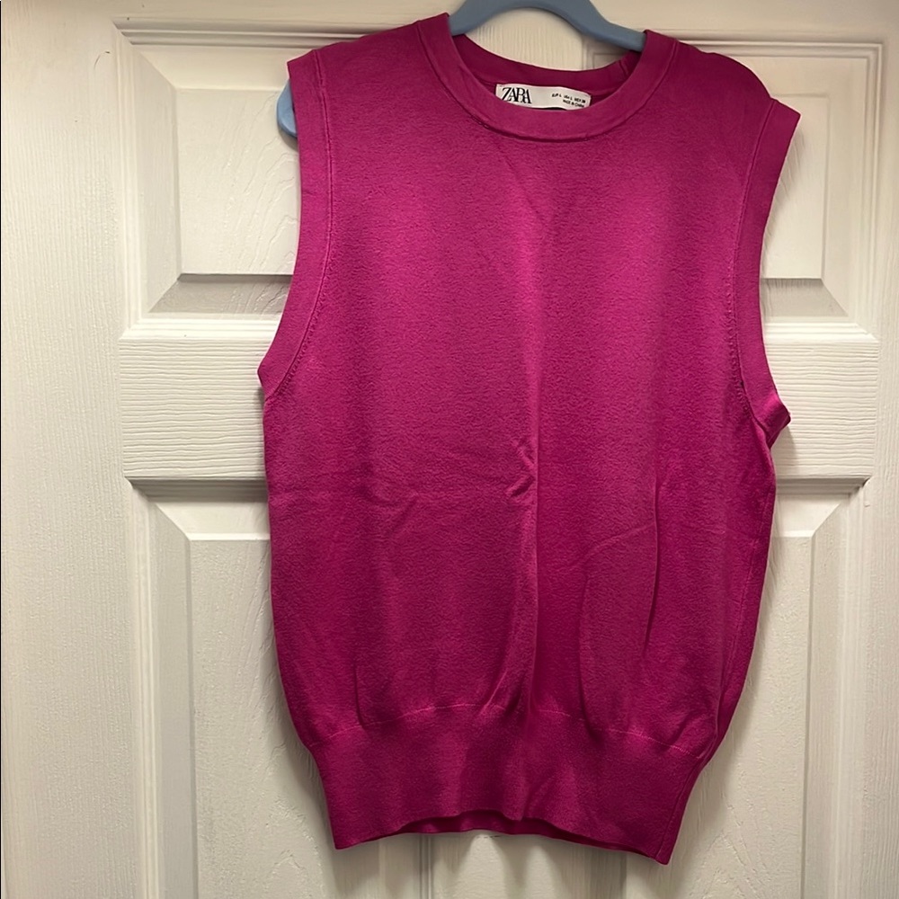Zara Fuchsia Sleeveless Knit Top